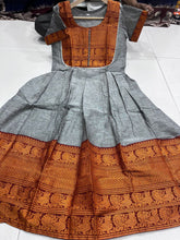 Load image into Gallery viewer, NARAYANPET KANCHI BORDER COTTON LONG Gowns