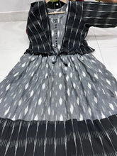 Load image into Gallery viewer, IKKAT COTTON KURTI WITH CONTRAST OVER COAT