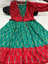Load image into Gallery viewer, IKKAT COTTON KURTI WITH CONTRAST OVER COAT