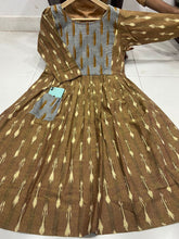 Load image into Gallery viewer, IKKATHL COTTON FRILLS KURTI WITH FRONT MOBILE POCKET