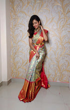 Load image into Gallery viewer, Light Weight Victorian designs in kanchi sarees with contrast border