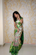 Load image into Gallery viewer, Light Weight Victorian designs in kanchi sarees with contrast border