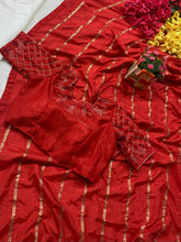 Load image into Gallery viewer, DESIGNER SEQUENCE SAREE WITH READYMADE BLOUSE