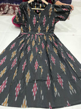 Load image into Gallery viewer, HANDMADE IKKAT COTTON KURTI With MIDDLE BUTTONS