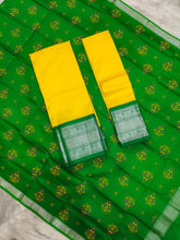 Load image into Gallery viewer, Mangalagiri Exclusive Pattu Kanchi Border Digital Printed Voni Lehanga Sets