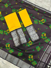 Load image into Gallery viewer, Mangalagiri Exclusive Pattu Kanchi Border Digital Printed Voni Lehanga Sets