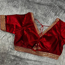 Load image into Gallery viewer, HEAVY VELVET BRIDAL BLOUSE