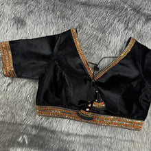 Load image into Gallery viewer, HEAVY VELVET BRIDAL BLOUSE