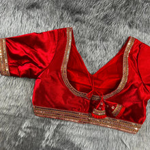 Load image into Gallery viewer, HEAVY VELVET BRIDAL BLOUSE