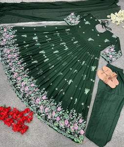 ĐĚSIGNER PARTY WEAR LOOK GOWN WITH HAVY EMBROIDERY WORK