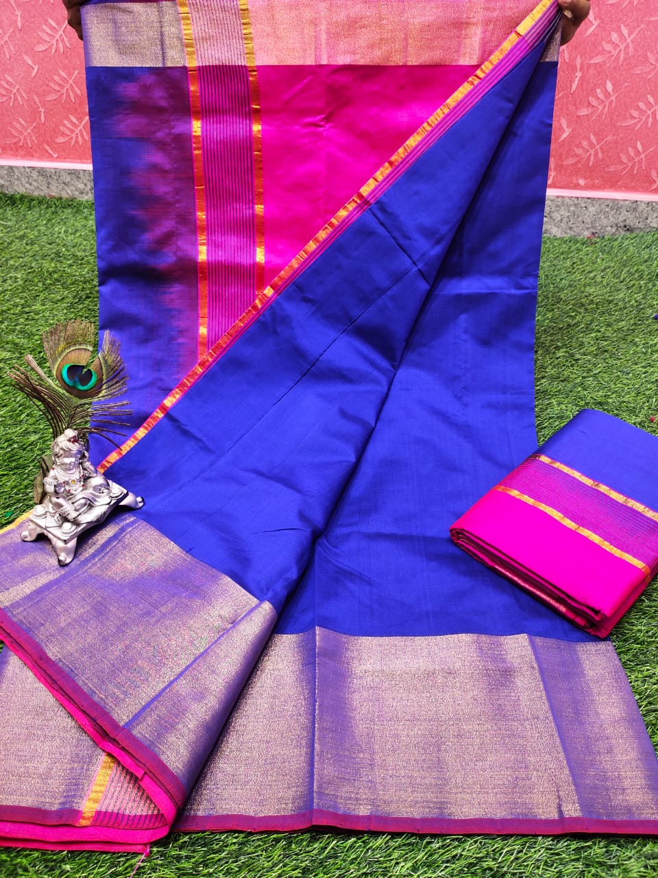 Mehendi green uppada silk mix saree with floral zari buttas, plain border &  contrast intricate floral jaal pallu